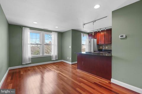 610 3rd St SE #6, Washington, DC 20003 photo 4