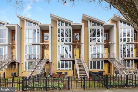 411 17th St NE #A, Washington, DC 20002 photo 2