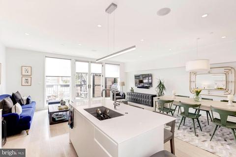 1026 8th St NE #B, Washington, DC 20002 photo 1
