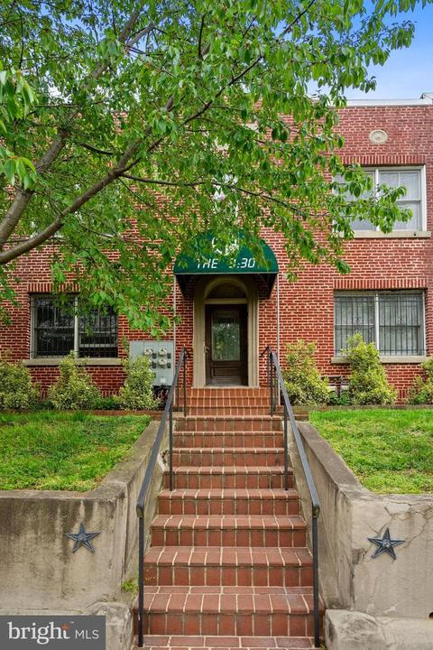 330 14th Pl NE #3, Washington, DC 20002 photo 2