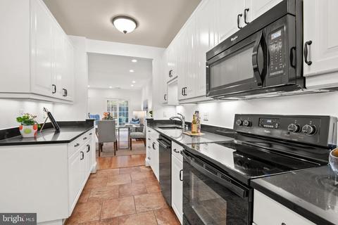 3209 Sutton Pl NW #D, Washington, DC 20016 photo 25