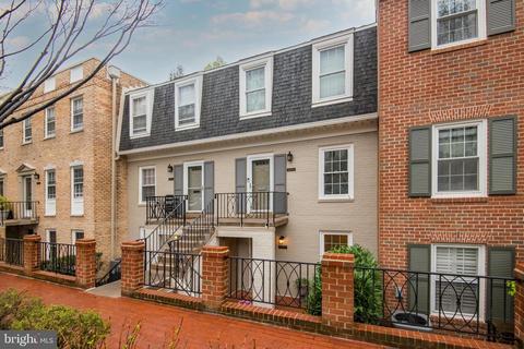 3209 Sutton Pl NW #D, Washington, DC 20016 photo 2