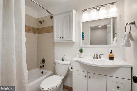 3209 Sutton Pl NW #D, Washington, DC 20016 photo 10
