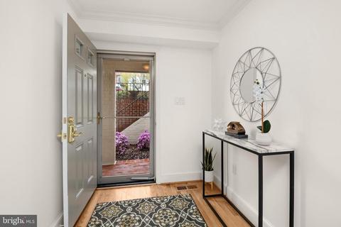 3209 Sutton Pl NW #D, Washington, DC 20016 photo 4