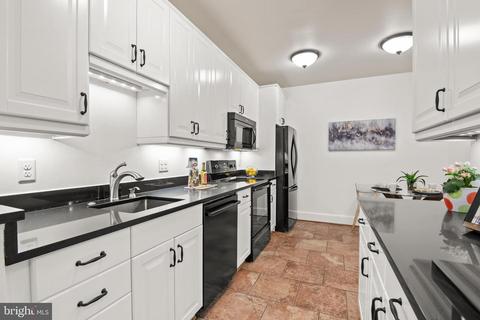 3209 Sutton Pl NW #D, Washington, DC 20016 photo 22