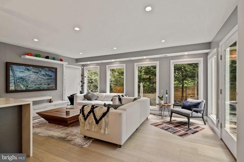 2247 47th St NW, Washington, DC 20007 photo 15