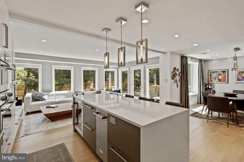 2247 47th St NW, Washington, DC 20007 photo 10