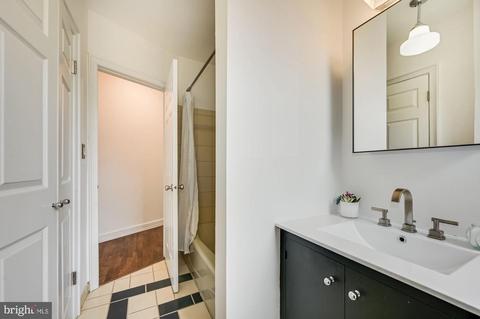 121 13th St NE #201, Washington, DC 20002 photo 9