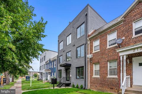 217 20th St NE #4, Washington, DC 20002 photo 2