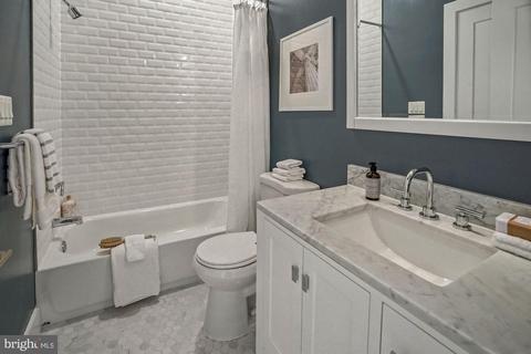 217 20th St NE #4, Washington, DC 20002 photo 21