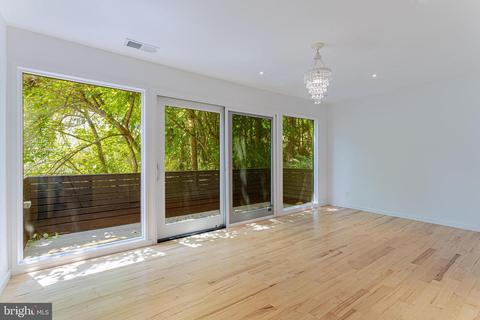 2710 Brandywine St NW, Washington, DC 20008 photo 34