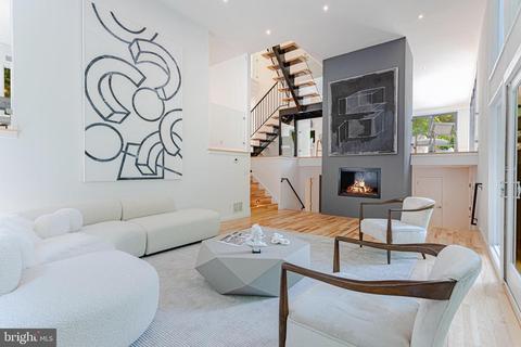 2710 Brandywine St NW, Washington, DC 20008 photo 3