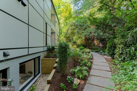 2710 Brandywine St NW, Washington, DC 20008 photo 67