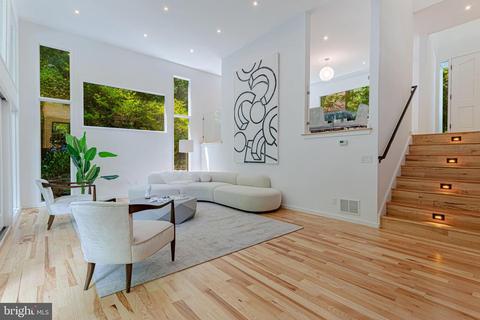 2710 Brandywine St NW, Washington, DC 20008 photo 6