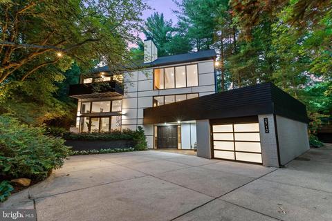 2710 Brandywine St NW, Washington, DC 20008 photo 1