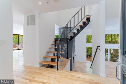 2710 Brandywine St NW, Washington, DC 20008 photo 37