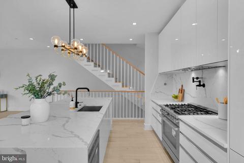 2101 4th St NE, Washington, DC 20002 photo 1