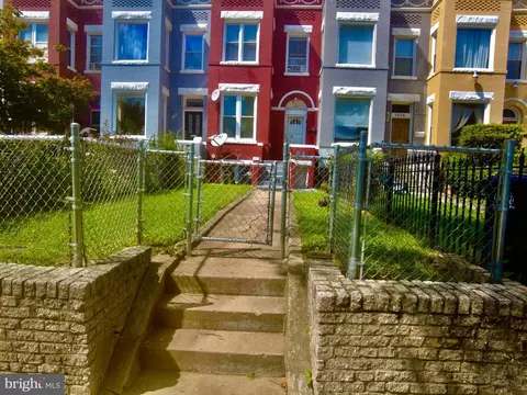 1004 K St NE, Washington, DC 20002
