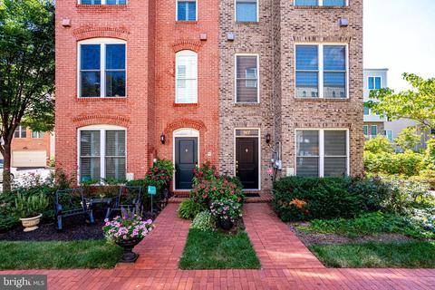 919 3rd Pl SE, Washington, DC 20003 photo 1