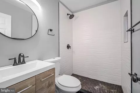2425 17th St SE, Washington, DC 20020 photo 23