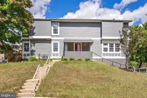 2425 17th St SE, Washington, DC 20020