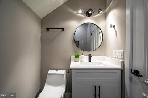 761 19th St NE #3, Washington, DC 20002 photo 8