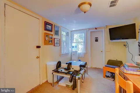 411 E Capitol St SE, Washington, DC 20003 photo 8