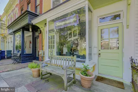 411 E Capitol St SE, Washington, DC 20003 photo 2