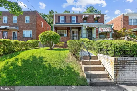 1253 Delafield Pl NE, Washington, DC 20017