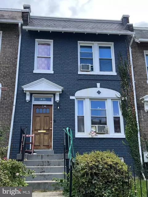 1038 Quebec Pl NW, Washington, DC 20010