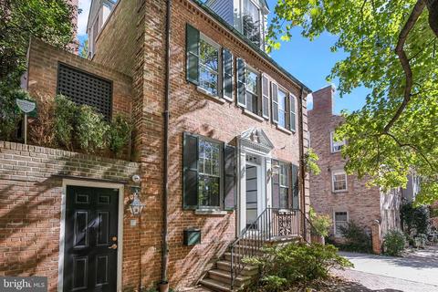 1689 34th St NW, Washington, DC 20007