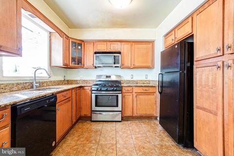 10 Danbury St SW #10, Washington, DC 20032