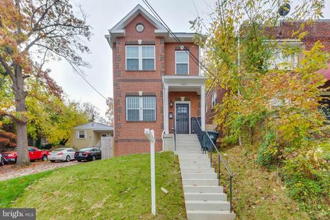 4461 B St SE, Washington, DC 20019 photo 1