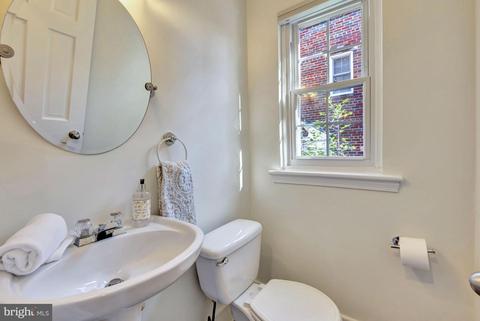 2904 Upton St NW, Washington, DC 20008 photo 13