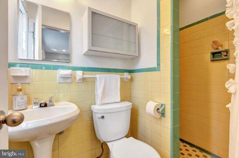 2904 Upton St NW, Washington, DC 20008 photo 17