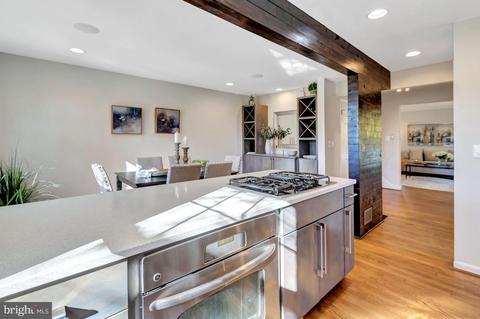 2904 Upton St NW, Washington, DC 20008 photo 12