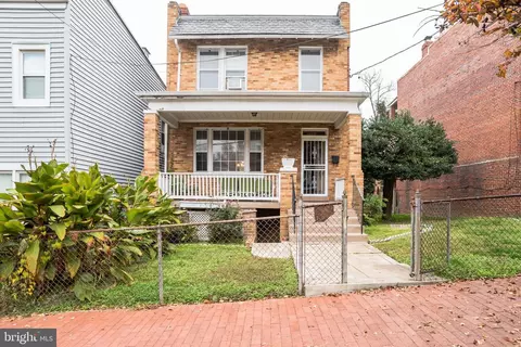 1652 U St SE, Washington, DC 20020