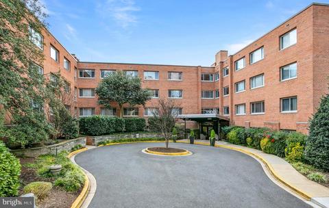 3900 Tunlaw Rd NW #218, Washington, DC 20007