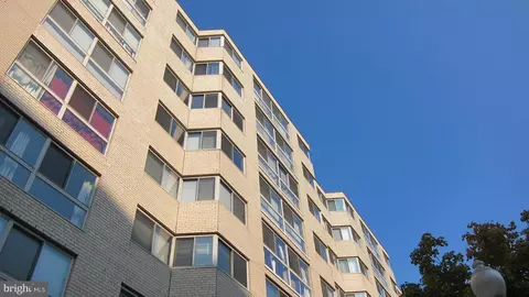 922 24th St NW #703, Washington, DC 20037