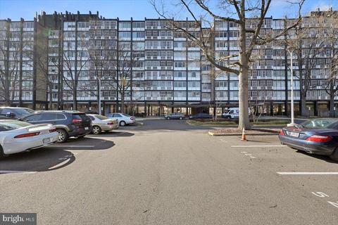 1311 Delaware Ave SW #S-242, Washington, DC 20024