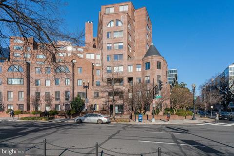 3 Washington Cir NW #1002, Washington, DC 20037