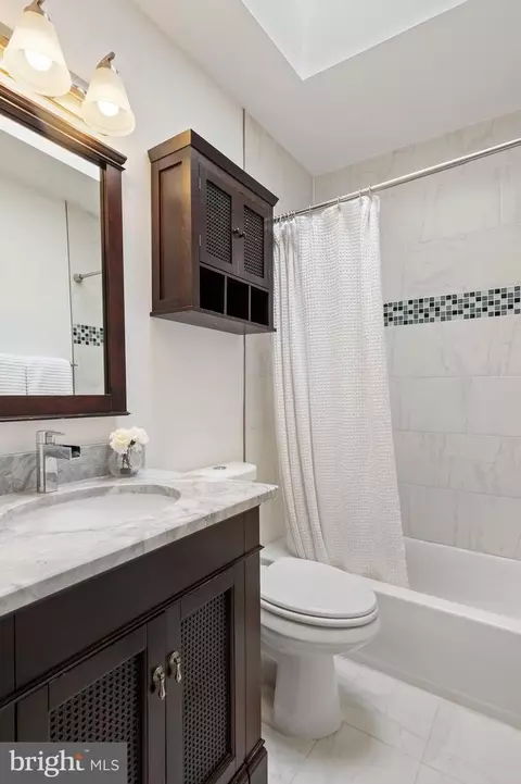 1215 18th St NE, Washington, DC 20002 photo 24