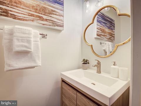 321 W Street NE, Washington, DC 20002 photo 14