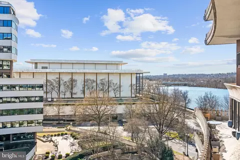 700 New Hampshire Ave NW #803, Washington, DC 20037