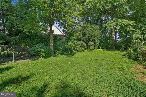 2258 48th St NW, Washington, DC 20007 photo 5