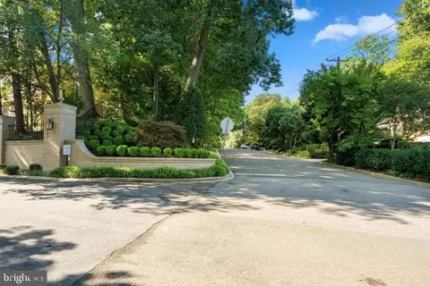 2258 48th St NW, Washington, DC 20007 photo 2