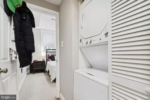 7 15th St SE, Washington, DC 20003 photo 9
