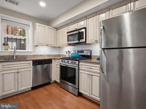 1536 Levis St NE, Washington, DC 20002 photo 6