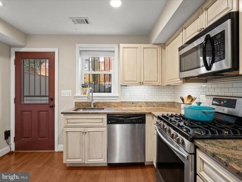 1536 Levis St NE, Washington, DC 20002 photo 9
