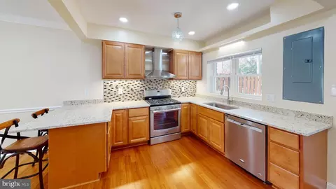 410 36th St NE, Washington, DC 20019